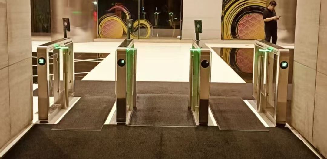 ​ZOJE Facial Recognition Swing Turnstile Solution for Office Buildings