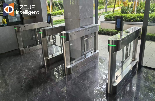 swing turnstile gate